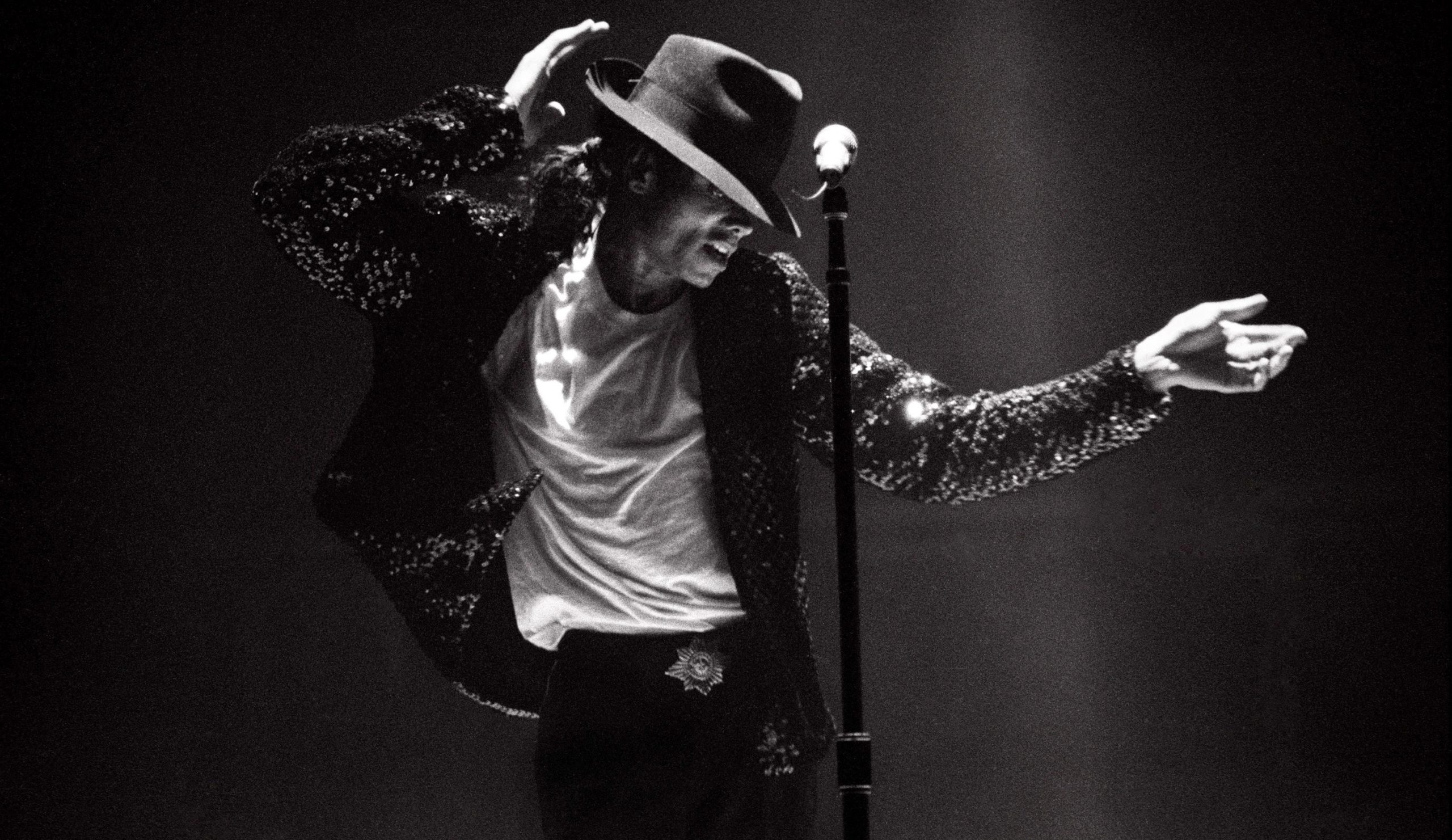 Michael Jackson performing