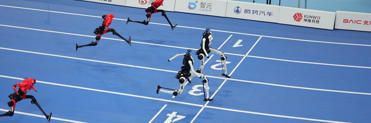 The large group 100-meter sprint match on the 2nd World Humanoid Robot Games on August 26, 2026. Photo_ Li Hao_GT