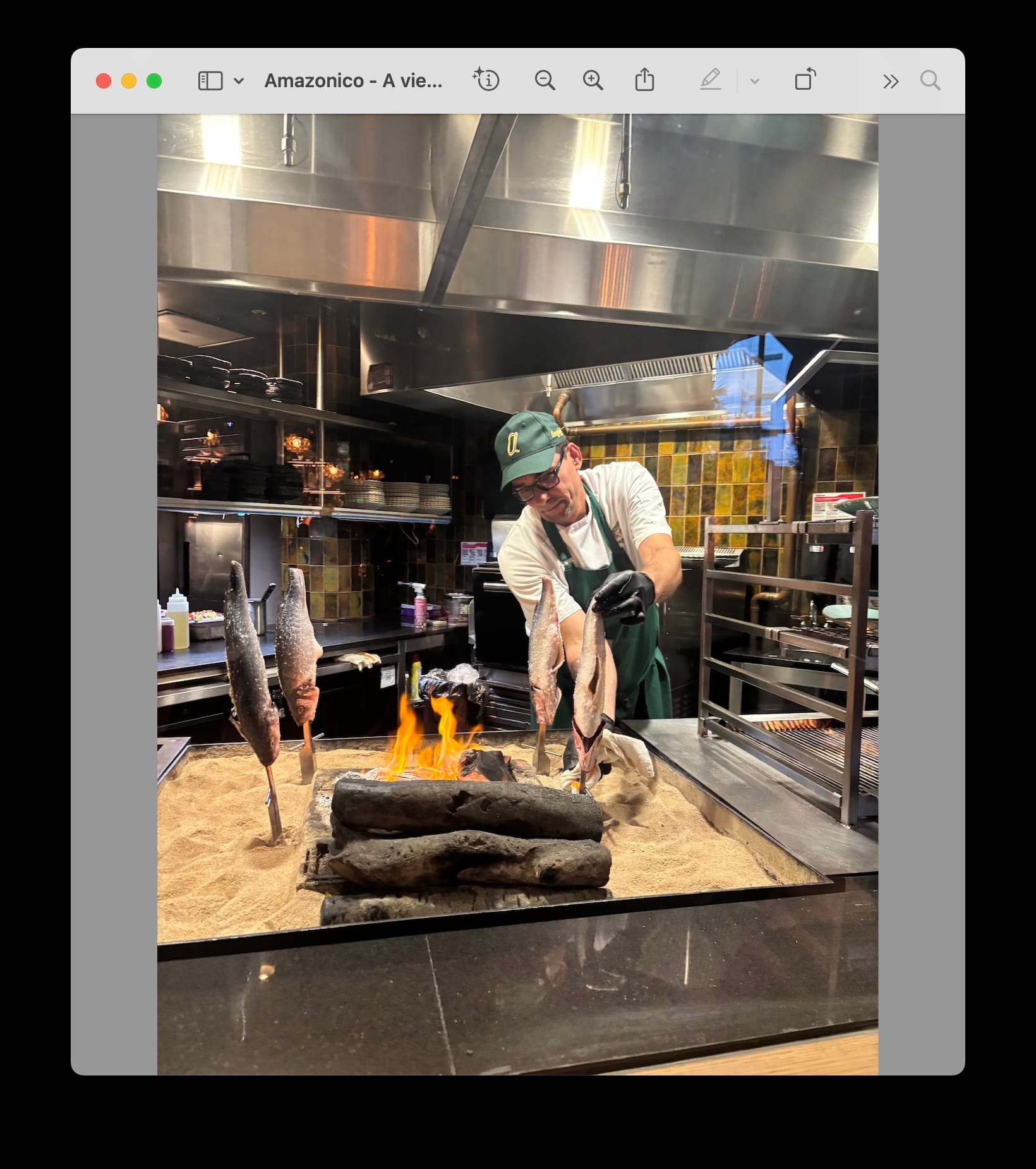 Amazonico - A view of the open kitchen
