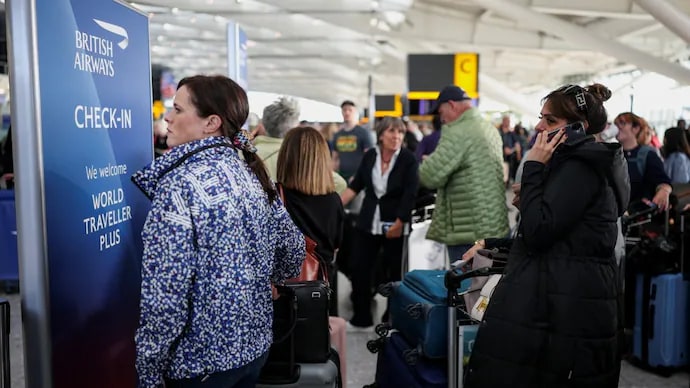 more-than-600-flights-were-cancelled-at-uk-airports-on-tuesday-084109861-16x9_0