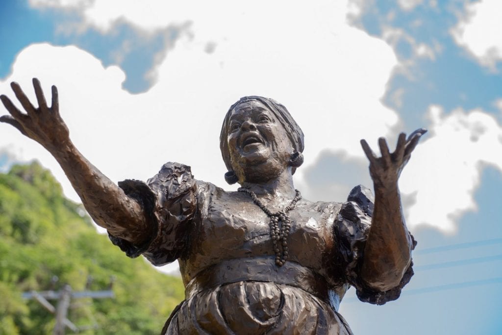 miss-lou-gordon-town-square-statue-our-today-demo-1024x683