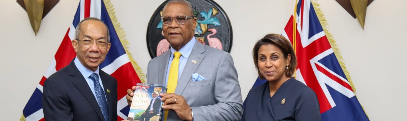 Exchange of Gifts between Jamaica and TCI with Premier and Governor receiving